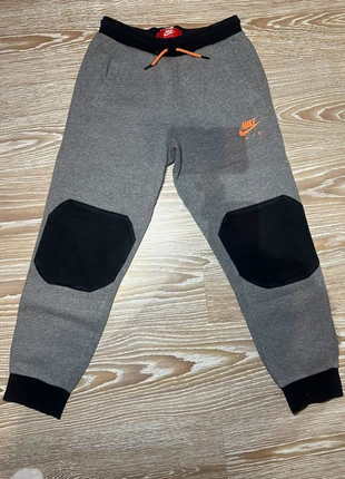 Survêtement, brand: Nike, condition: Good, size: 13 years / 158 cm, €3.99, €4.89 includes Buyer Protection