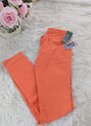 Jeans femme marque crea med taille L couleur Corail, marque: CREA MED, état: Très bon état, taille: L / 40 / 12, 19,99 €, 21,69 € Protection acheteurs (Pro) incluse