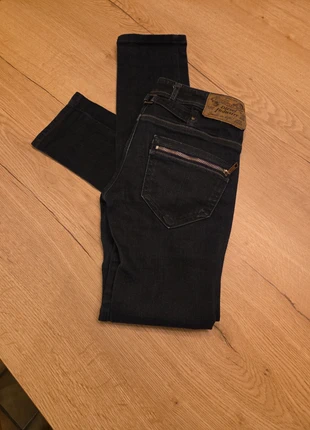 Jeans 🚺 Diesel Skinny Clush Taille basse W26 L32 | TUe 36, marque: Diesel, état: Très bon état, taille: S / 36 / 8, 12,00 €, 13,30 € Protection acheteurs incluse