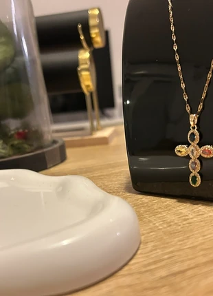 Collier croix diamant acier inoxydable, marque: Zara, état: Neuf avec étiquette, 9,00 €, 10,15 € Protection acheteurs incluse