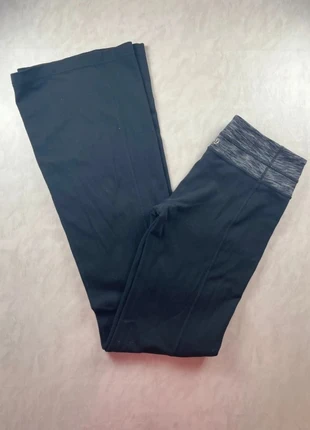 Legging Lululemon Modèle Groove Pattes d'Éléphant 32", Noir, Taille 8, marca: Lululemon, estado: Muy bueno, tamaño: S / 36 / 8, 24,90 €, 26,85 € Protección al comprador Pro incluida