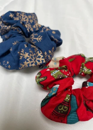 Lot de 2 chouchous cousu main, état: Neuf sans étiquette, 2,00 €, 2,80 € Protection acheteurs incluse