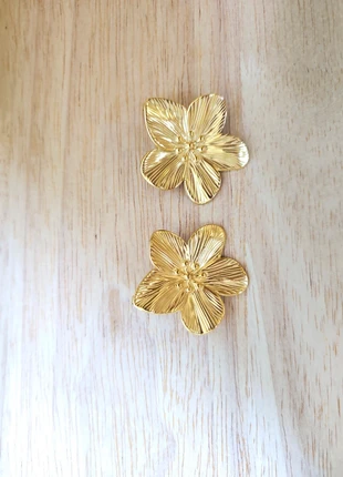 Boucles d'oreilles fleur acier inoxydable, état: Neuf avec étiquette, 12,99 €, 14,34 € Protection acheteurs incluse