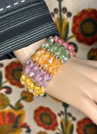 Bracelet à plusieurs rangées colorées vintage des années 70-80, marque: Vintage Dressing, état: Bon état, 10,00 €, 11,20 € Protection acheteurs incluse