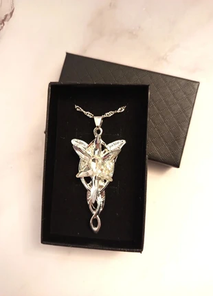 Collier Étoile du Soir – Réplique Arwen | Seigneur des Anneaux, marca: Le Seigneur des Anneaux, estado: Muito bom, €10.00, €11.20 inclui Proteção do Comprador