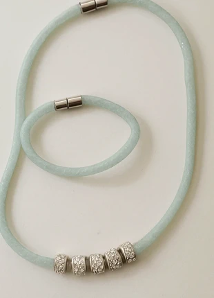 Collier + bracelet assortis Jamais portés, état: Neuf sans étiquette, 4,49 €, 5,41 € Protection acheteurs incluse