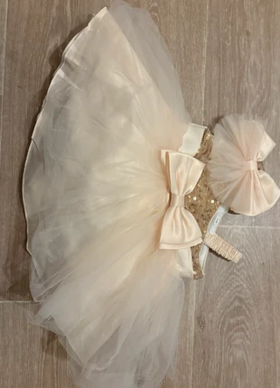 Robe de fête, état: Neuf sans étiquette, taille: 6-9 mois / 68 cm, 10,00 €, 11,20 € Protection acheteurs incluse