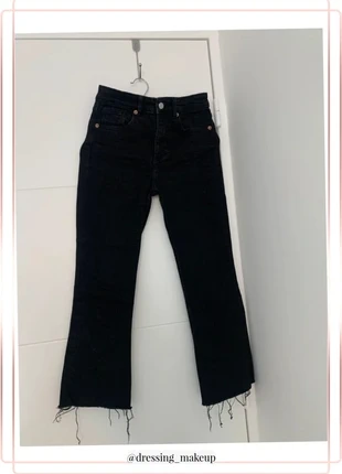 Jean noir flare zara, marque: Zara, état: Très bon état, taille: S / 36 / 8, 14,00 €, 15,40 € Protection acheteurs incluse