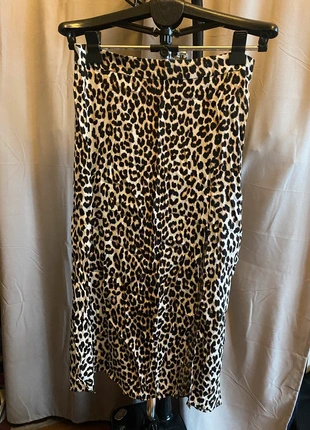 Magnifique jupe léopard, marque: H&M, état: Neuf sans étiquette, taille: XL / 42 / 14, 7,00 €, 8,05 € Protection acheteurs incluse