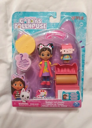 Poupée Gabby's Dollhouse Atelier art studio, marque: Gabby's Dollhouse, état: Neuf avec étiquette, taille: 5 ans / 110 cm, 6,00 €, 7,00 € Protection acheteurs incluse