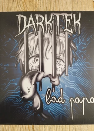 C113 - Darktek – Bad Papa EP, estado: Novo com etiquetas, €13.99, €15.39 inclui Proteção do Comprador Pro