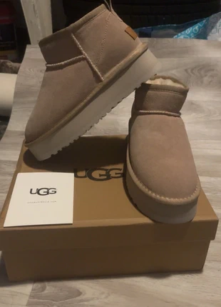 Ugg taille 39, marke: UGG, zustand: Sehr gut, größe: 39, 80,00 €, 84,70 € inklusive Vinted-Käuferschutz