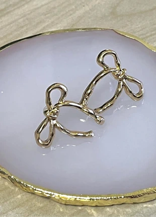 Coquette golden ribbon earrings, marque: GOLDEN, état: Neuf sans étiquette, 6,00 €, 7,00 € Protection acheteurs incluse