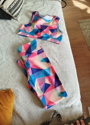 Tenue de sport/ gym, fitness, crossfit fille, marque: pas de marque, état: Neuf sans étiquette, taille: 8 ans / 128 cm, 12,00 €, 13,30 € Protection acheteurs incluse