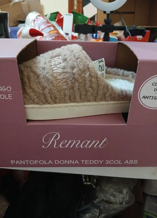 Pantofole, état: Neuf avec étiquette, taille: 39, 6,00 €, 7,00 € Protection acheteurs incluse