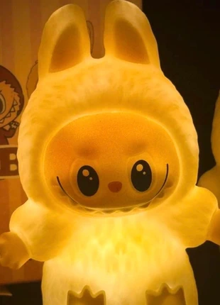 Prachtig labubu lampje nieuw in doosje, merk: POPMART, staat: Nieuw met prijskaartje, € 8,00, € 9,10 inclusief Kopersbescherming