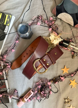 classic leather belt burgundy, marque: Vintage Dressing, état: Bon état, taille: 80 cm, 12,00 €, 13,30 € Protection acheteurs incluse