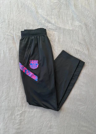 Jogging survêtement sport Barcelone, brand: Nike, condizioni: Ottime, taglia: L, €10.00, €11.20 include la Protezione acquisti