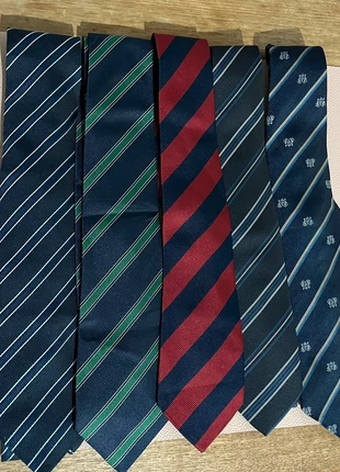 5 ties vintage y2k Japanese school uniform, merk: Hanectone, staat: Heel goed, € 15,00, € 16,45 inclusief Kopersbescherming