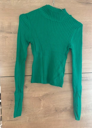 Top maille stradivarius, marque: Stradivarius, état: Très bon état, taille: M / 38 / 10, 5,00 €, 5,95 € Protection acheteurs incluse