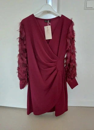 Bordeaux rood jurkje m, merk: via zoya, staat: Nieuw met prijskaartje, maat: M / 38 / 10, € 30,00, € 32,20 inclusief Kopersbescherming