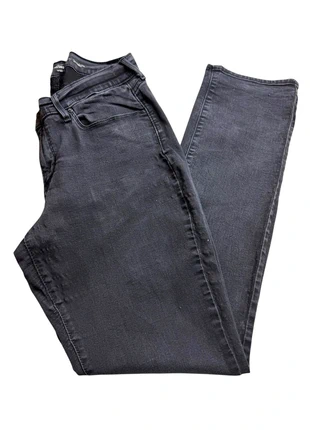 Jeans Curve noir Levi’s W33 L34, marca: Levi's, estado: Bueno, tamaño: XXL / 44 / 16, 17,95 €, 19,55 € Protección al comprador Pro incluida