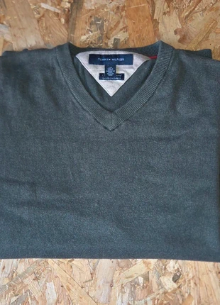 Pull col V Tommy Hilfiger kaki coton et cachemire taille S, marque: Tommy Hilfiger, état: Très bon état, taille: S, 39,00 €, 41,65 € Protection acheteurs incluse