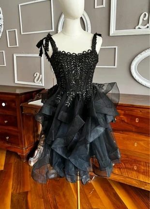 Abito Capodanno nero, brand: JJ's House, condizioni: Nuovo con cartellino, taglia: XS / IT 38 / EU 34, €37.00, €39.55 include la Protezione acquisti