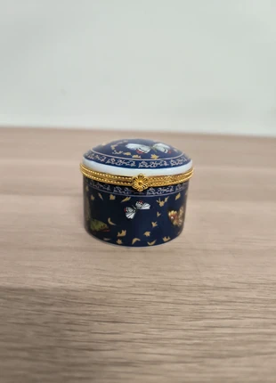 Boite en porcelaine décor papillons, marque: Vintage, état: Très bon état, 6,00 €, 7,00 € Protection acheteurs (Pro) incluse