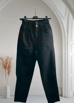 🦋🦋Jean mom fit / tapered noir taille haute élastiquée - Taille 34 - Très bon état🦋, état: Très bon état, taille: XS / 34 / 6, 12,00 €, 13,30 € Protection acheteurs incluse