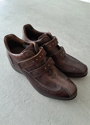 #marleenvparijs_F_ch_36 Nieuwe lederen sneakers Nero Giardini met plateauzool, marque: Nero Giardini, état: Neuf avec étiquette, taille: 36, 49,00 €, 52,15 € Protection acheteurs incluse