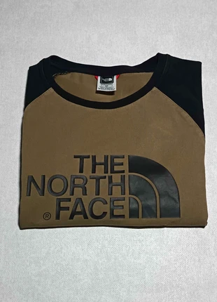 T-shirt The North Face, brand: The North Face, condizioni: Nuovo senza cartellino, taglia: S, €13.00, €14.35 include la Protezione acquisti