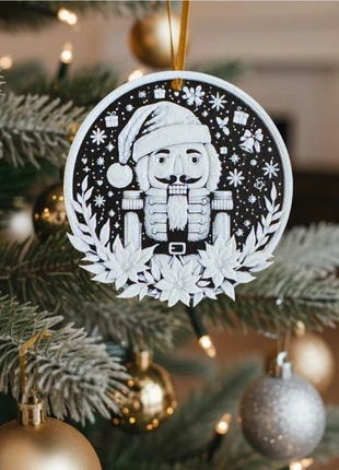 Nutcracker Christmas Ornament – 3D Layered Holiday Decoration, marca: Ideal, estado: Novo sem etiquetas, €3.50, €4.38 inclui Proteção do Comprador