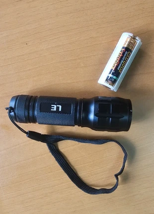 Torcia LE, marque: Senza, état: Neuf sans étiquette, 5,00 €, 5,95 € Protection acheteurs incluse