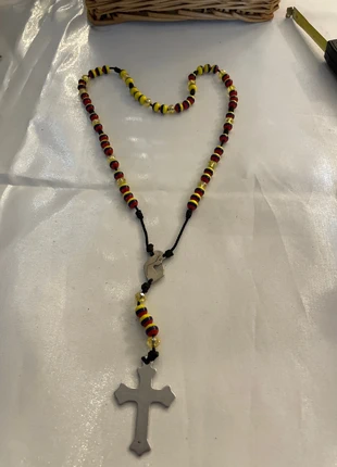 Collier chapelet, perlé, croix métal, perles, multicolore, très bon état, estado: Muy bueno, 4,00 €, 4,90 € Protección al comprador incluida