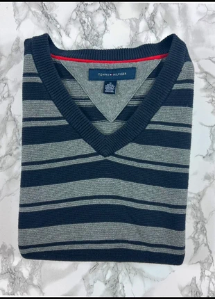 Pull Tommy Hilfiger Gris/Bleu / Col V sans manche / Logo brodé / Taille M Homme, marque: Tommy Hilfiger, état: Très bon état, taille: M, 23,00 €, 24,85 € Protection acheteurs incluse