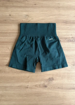 Short AYBL taille S, brand: AYBL, condizioni: Ottime, taglia: S / IT 40 / EU 36, €25.00, €26.95 include la Protezione acquisti