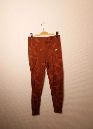 Legging gymshark taille S couleur bordeaux à motifs camouflage, brand: Gymshark, condizioni: Ottime, taglia: S / IT 40 / EU 36, €14.00, €15.40 include la Protezione acquisti Pro