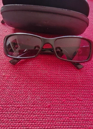 Zonnebril emporia armani, merk: Armani, staat: Goed, € 5,00, € 5,95 inclusief Kopersbescherming