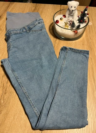 Jean de grossesse taille 44, marque: Kiabi, état: Très bon état, taille: XXL / 44 / 16, 5,00 €, 5,95 € Protection acheteurs incluse