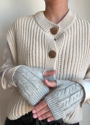 Mitaines grise neuve douce et chaude, brand: Boutique indépendante, condition: New with tags, size: One size, €10.00, €11.20 includes Buyer Protection Pro