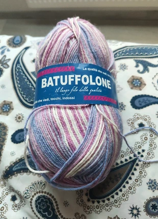 Laine dans les tons violet blanc rose, marque: LAINE, état: Neuf sans étiquette, 10,00 €, 11,20 € Protection acheteurs incluse