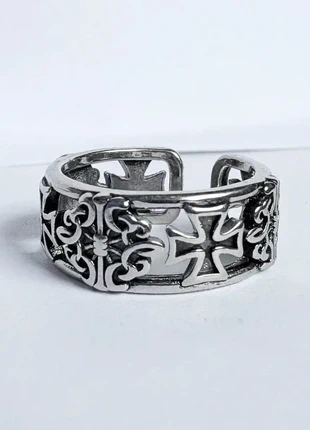 Bague croix chevalier templier, marke: CHROME, zustand: Sehr gut, größe: Größenverstellbar, 10,00 €, 11,20 € inklusive Vinted-Käuferschutz