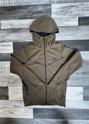 Nike Tech, merk: Nike, staat: Heel goed, maat: S, € 11,99, € 13,29 inclusief Kopersbescherming