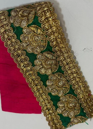 Grand galon brodé vert & or – 27 cm x 6 cm – Pour customisation robe / manches / ceinture, marque: Mercerie Indienne, état: Neuf sans étiquette, 10,00 €, 11,20 € Protection acheteurs incluse
