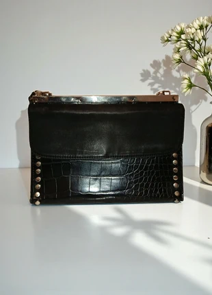 Borsa a mano nera con borchie donna woman's studded black handbag, brand: Topshop, condizioni: Ottime, €15.00, €16.45 include la Protezione acquisti