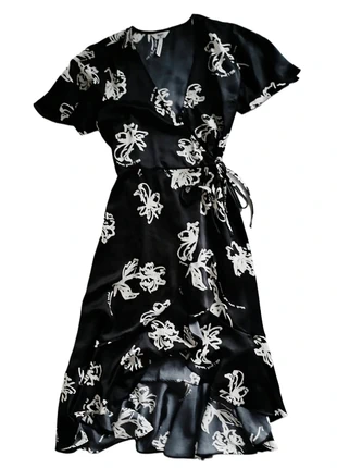 Object silk like dress (m), merk: Alternative, staat: Heel goed, maat: M / 38 / 10, € 13,99, € 15,39 inclusief Kopersbescherming Pro