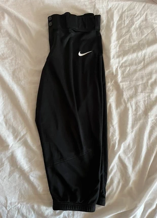 Short Nike noir M, marque: Nike, état: Très bon état, taille: M / 38 / 10, 7,00 €, 8,05 € Protection acheteurs incluse