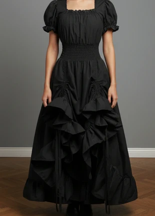 Robe renaissance victorienne maxi à col carré, manches courtes et ourlet volanté pour fêtes cosplay, marque: Vintage Dressing, état: Très bon état, taille: S / 36 / 8, 25,00 €, 26,95 € Protection acheteurs incluse