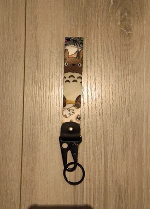 porte cle laniere solide ghibli mon voisin totoro chat bus +5, marke: Ghibli, zustand: Sehr gut, 5,90 €, 6,90 € beinhaltet Vinted-Käuferschutz Pro